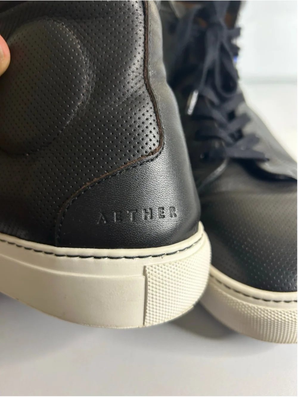 $325 Aether Dalton Sneakers in Onyx Black Men Size 10.5